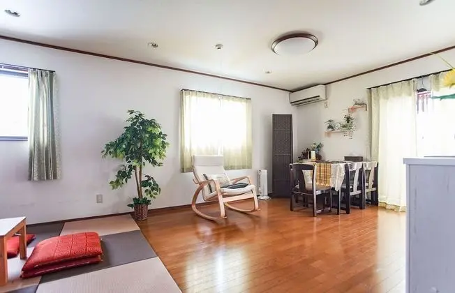 Ev (Private Vacation (Home))
