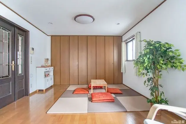 Ev (Private Vacation (Home))
