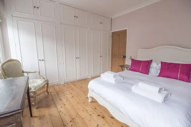 Ev (3 Bedrooms)