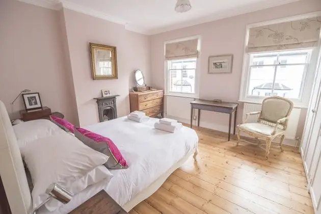 Ev (3 Bedrooms)