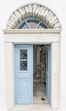 Ev