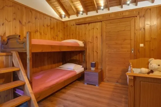 Traditional Ioannis Cottage with Ecological Heated Pool