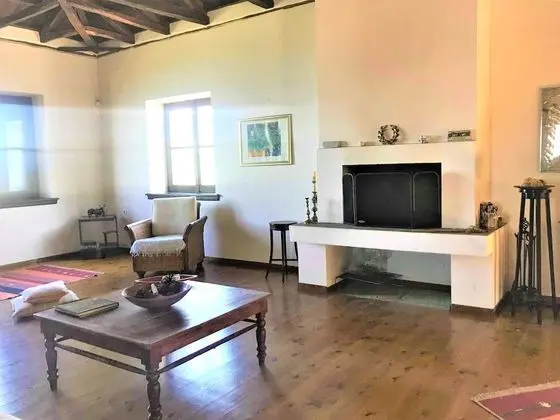 Villa, 4 Yatak Odası, Şömine