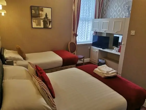Family Üç Kişilik Oda