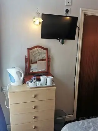 Üç Kişilik Oda