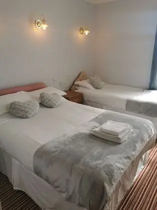 Üç Kişilik Oda