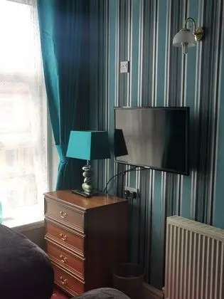 Üç Kişilik Oda