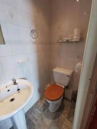 Üç Kişilik Oda