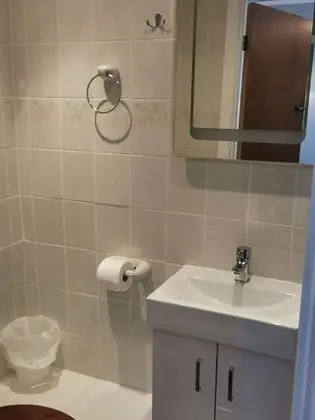Üç Kişilik Oda