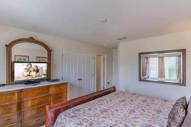 Apart Daire (2633 Trafalgar Village)
