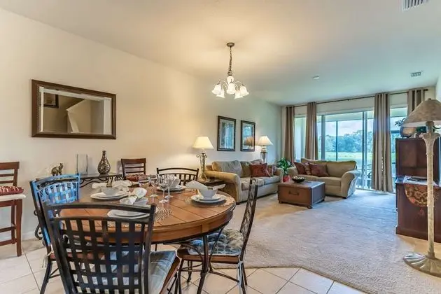 Apart Daire (2633 Trafalgar Village)