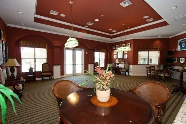 Apart Daire (2633 Trafalgar Village)