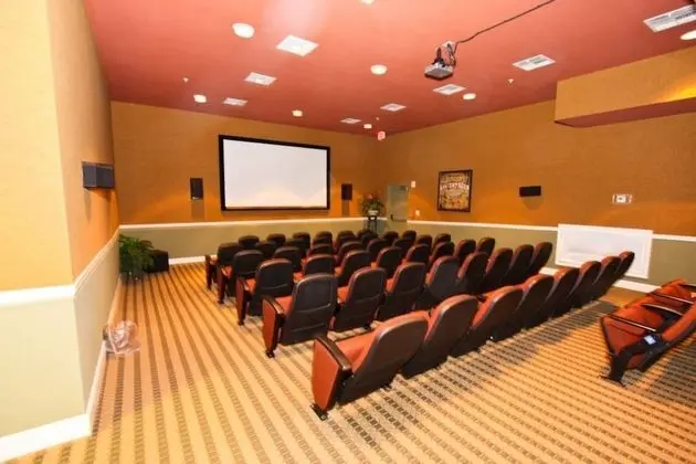 Apart Daire (2633 Trafalgar Village)