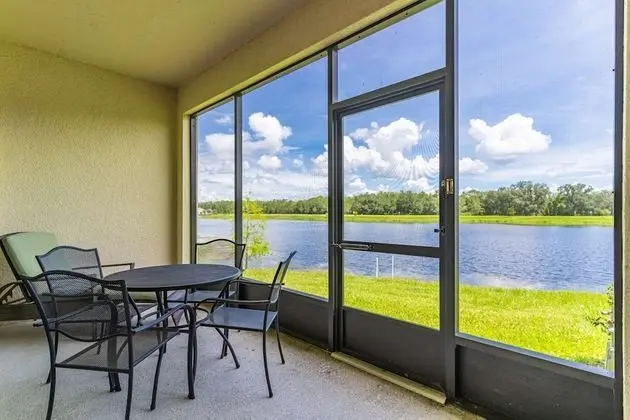 Apart Daire (2633 Trafalgar Village)
