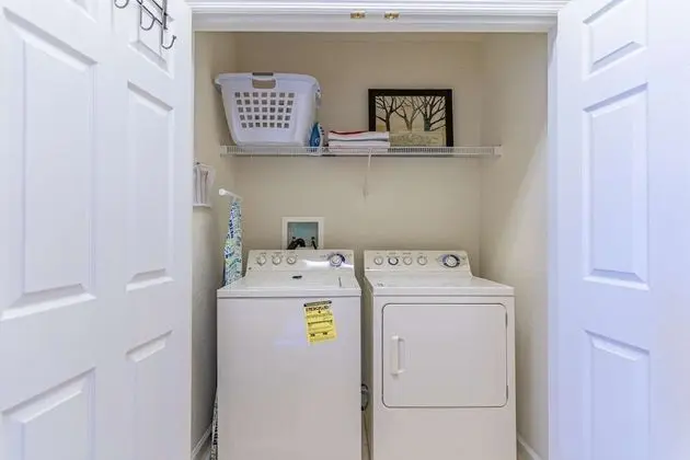 Apart Daire (2633 Trafalgar Village)