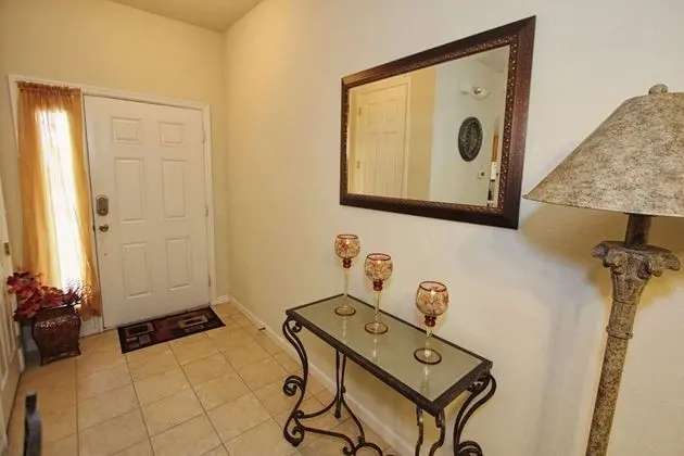 Apart Daire (2633 Trafalgar Village)