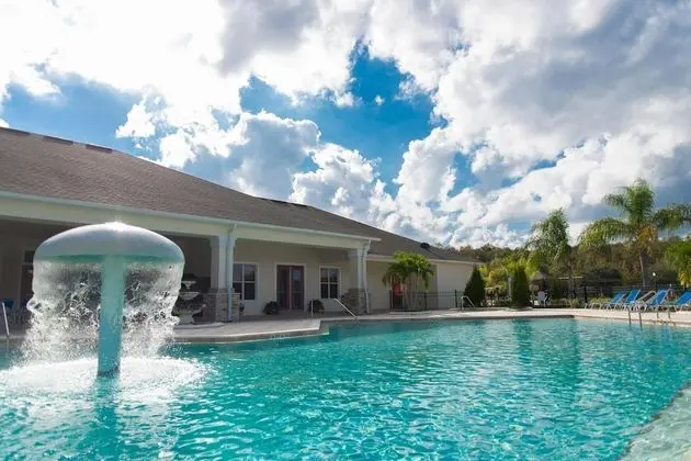 Ev (Trafalgar Resort community pool and G)