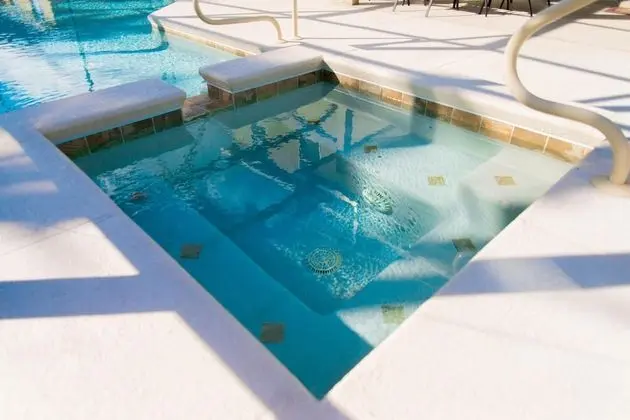 Ev (Trafalgar Resort community pool and G)