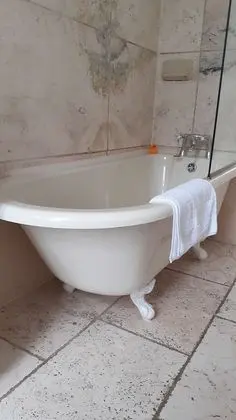 Exclusive Tek Büyük Yataklı Oda