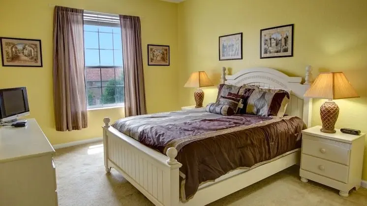 Executive 3 Bedroom Villa with Pool Access