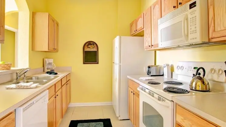 Executive 3 Bedroom Villa with Pool Access