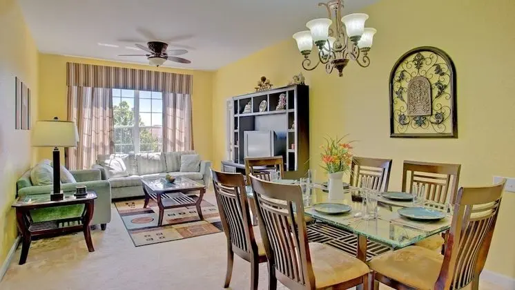 Executive 3 Bedroom Villa with Pool Access