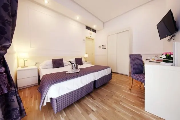 Tek Büyük Yataklı Oda