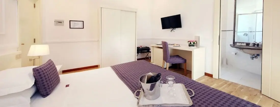 Tek Büyük Yataklı Oda