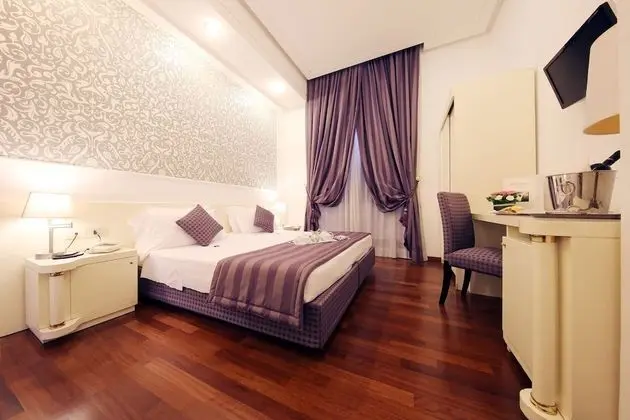 Tek Büyük Yataklı Oda