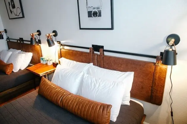 Double Queen Upstairs