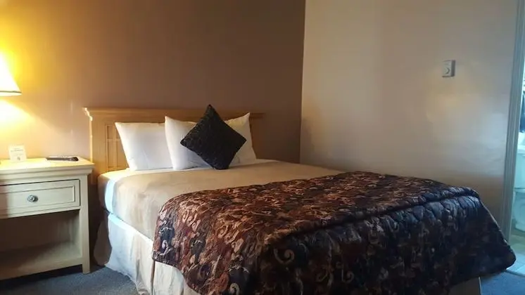 Standard Oda, 1 Büyük (Queen) Boy Yatak, Sigara İçilmez