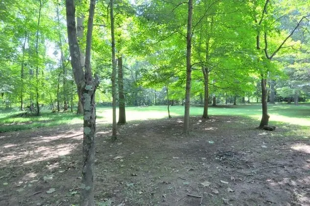 Ev, Birden Çok Yatak (Trails End River Retreat)