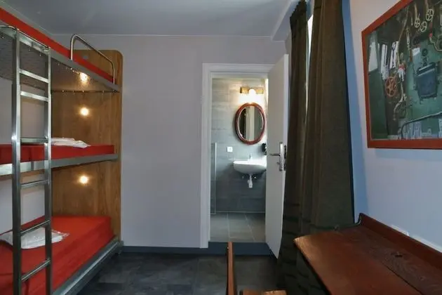Dört Kişilik Oda