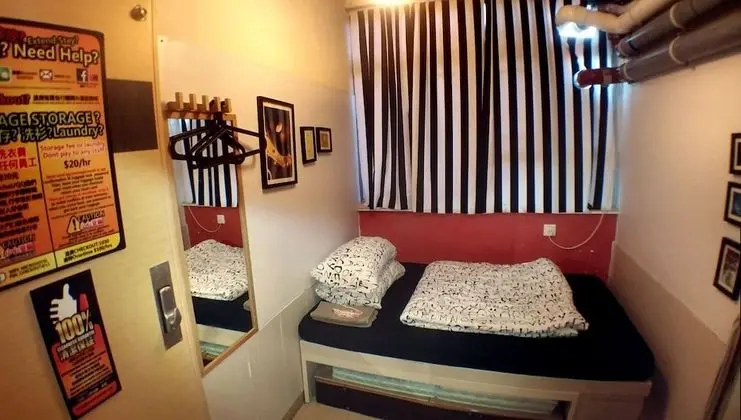 Tek Büyük Yataklı Oda, Ortak Banyo