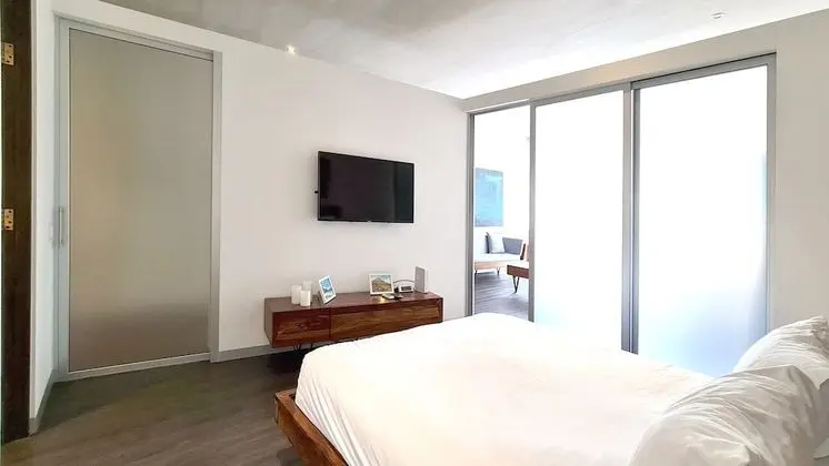 One Bedroom Apartment #1