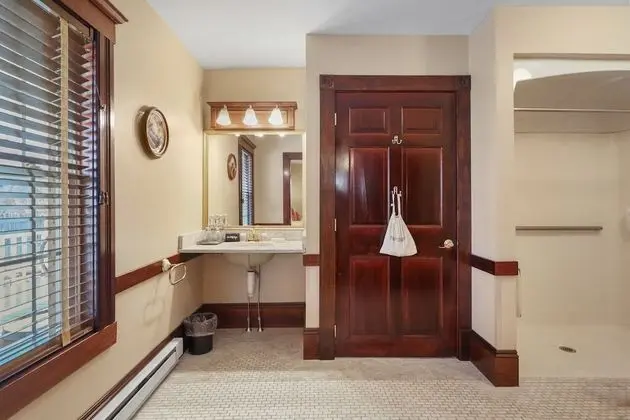 Oda, Özel Banyo (Room 1)