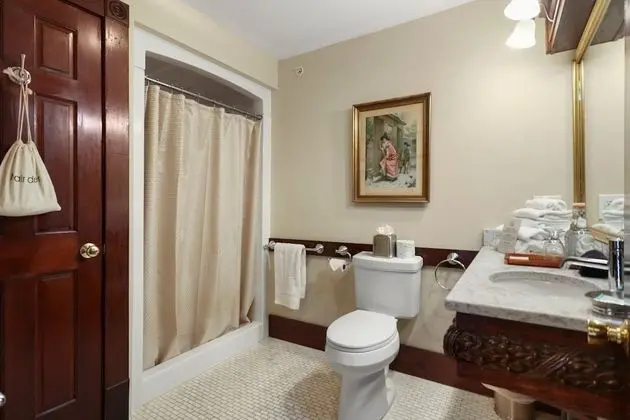 Oda, Özel Banyo (Room 3)