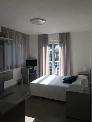 Dört Kişilik Oda, Balkon, Göl Manzaralı