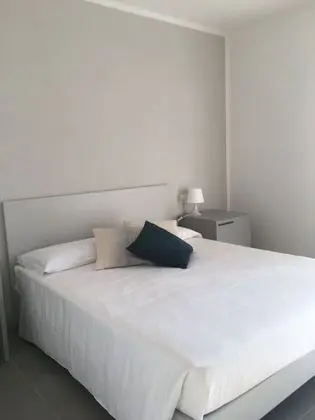 Tek Büyük Yataklı Oda, Balkon, Göl Manzaralı