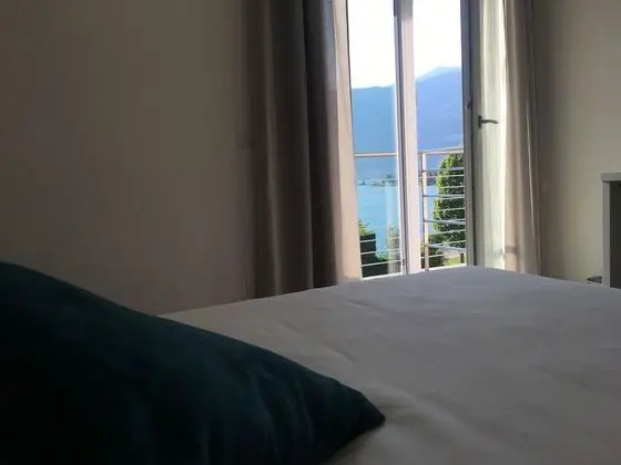 Tek Büyük Yataklı Oda, Balkon, Göl Manzaralı