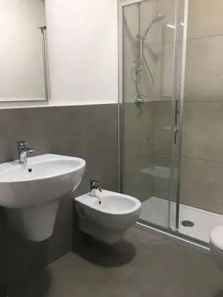Tek Büyük Yataklı Oda, Balkon, Göl Manzaralı
