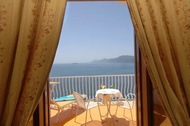 Classic Tek Büyük Yataklı Oda, Teras, Deniz Manzaralı