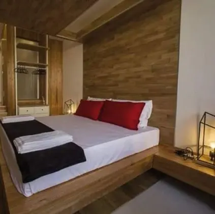 Deluxe Tek Büyük Yataklı Oda