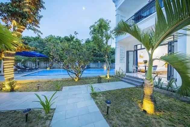 Deluxe Tek Büyük Yataklı Oda, Bahçe Manzaralı