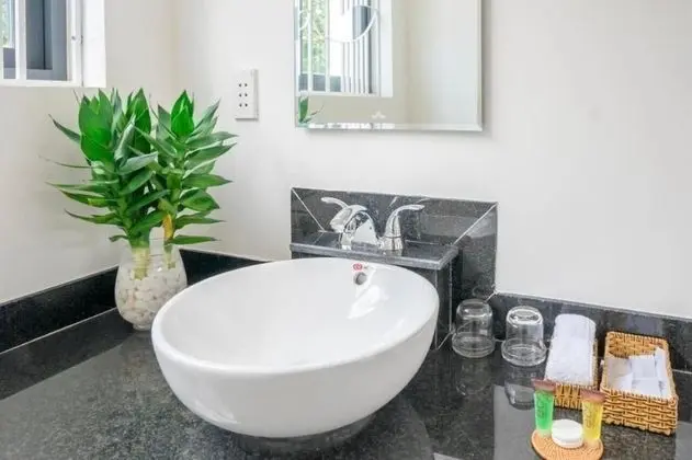 Deluxe Tek Büyük Yataklı Oda, Bahçe Manzaralı