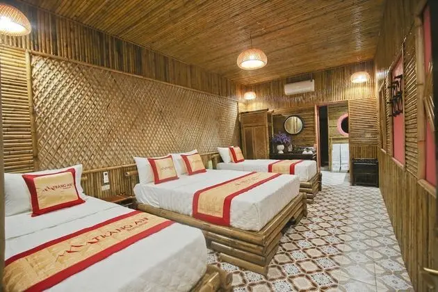 Deluxe Dört Kişilik Oda