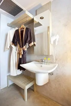 Deluxe Tek Büyük veya İki Ayrı Yataklı Oda, 1 Yatak Odası, Küvet, Havuz Kenarı