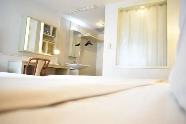 Premium Tek Büyük veya İki Ayrı Yataklı Oda, 1 Yatak Odası, Bahçe Manzaralı, Havuz Kenarı