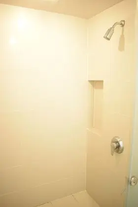 Premium Tek Büyük veya İki Ayrı Yataklı Oda, 1 Yatak Odası, Bahçe Manzaralı, Havuz Kenarı