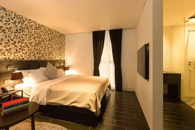 Deluxe Tek Büyük Yataklı Oda